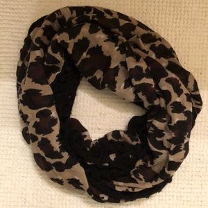 Steve Madden infinity Scarf